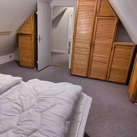 Hus I Naturskonne Omgivelser